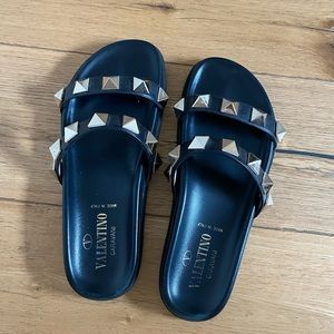 Valentino rockstud slides